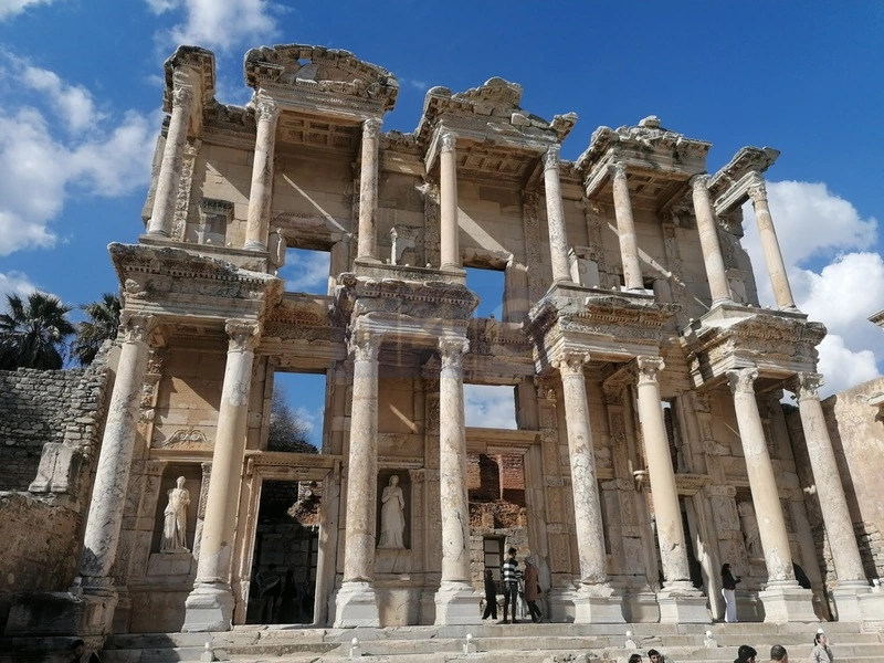 Exploring Ephesus: Getting There from Izmir Airport